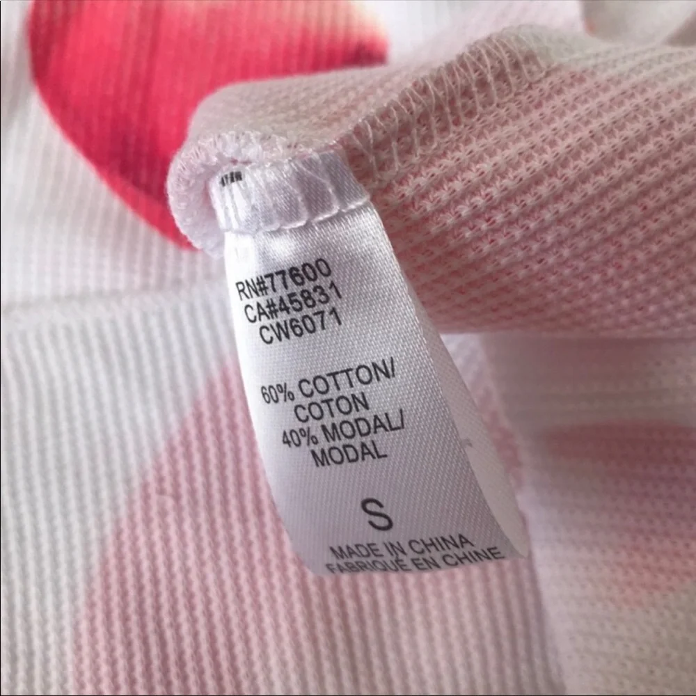 NWT Chaser White with Pink Ombré Hearts Thermal Knit Crew Neck Long Sleeve Shirt - Picture 10 of 15